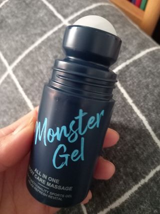 [바록스] 류현진 올인원 바디릴렉싱 몬스터겔 50ml — 3점을 준 리뷰어가 2021년 4월 올린 사용 사진