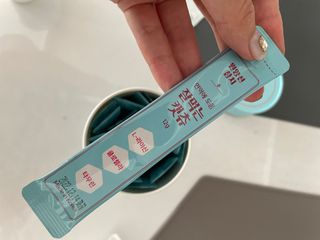 페페로니 잘 먹는 캣츄 - 원양선 참치 24개입 — 5점을 준 리뷰어가 2021년 10월 올린 사용 사진