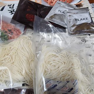 [한면원] 비빔국수 2인분 — 5점을 준 리뷰어가 2022년 7월 올린 사용 사진
