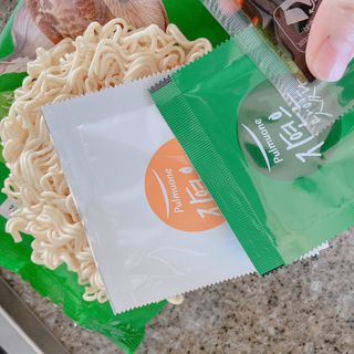 [풀무원] 자연은맛있다 정면, 백면, 홍면  세트 — 5점을 준 리뷰어가 2021년 4월 올린 사용 사진