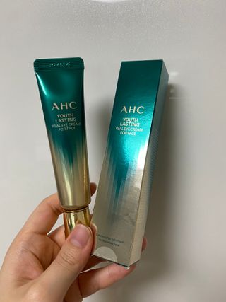 [NEW 탄력유턴 아이크림] AHC 유스 래스팅 리얼 아이크림 포 페이스 — 5점을 준 리뷰어가 2021년 3월 올린 사용 사진