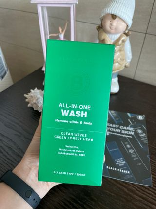 블랙페블 남성청결제 올인원 바디워시 클린 웨이브 — 4.5점을 준 리뷰어가 2021년 4월 올린 사용 사진