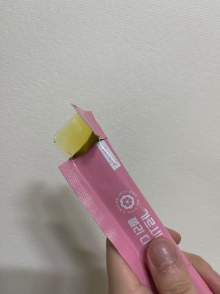 주식회사 얼굴반쪽 [얼굴반쪽 가르시니아 2,800mg] x 14포 1주 젤리 다이어트 보조제 체지방감소 — 5점을 준 리뷰어가 2021년 11월 올린 사용 사진