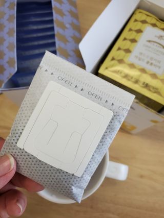 (주)쟈뎅 쟈뎅 클래스 핸드 드립 커피 10P 2종_디카페인 1종+랜덤 플레이버 1종 — 5점을 준 리뷰어가 2021년 4월 올린 사용 사진