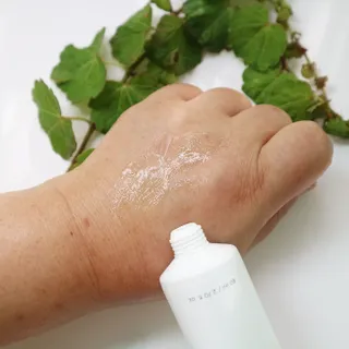 리더스코스메틱 리더스 카밍 바이오틱스 #1등 진정 기획세트 [에센스 워터150ml + 크림 마스크80ml] — 5점을 준 리뷰어가 2022년 8월 올린 사용 사진