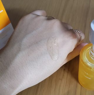 체르엠 스템앤셀 비타민 브라이트닝 에센스 30ml 1개 — 5점을 준 리뷰어가 2021년 12월 올린 사용 사진