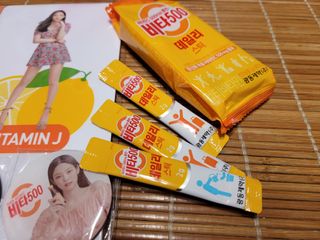 광동생활건강 [제니에디션] 비타500데일리스틱 gift set 60포+제니굿즈 3종+쇼핑백 — 5점을 준 리뷰어가 2021년 11월 올린 사용 사진