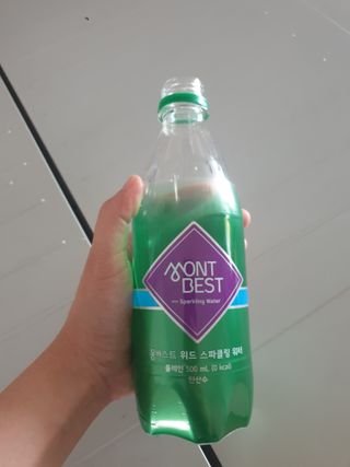 몽베스트 Montbest with Sparkling water Plain 20병 — 4.5점을 준 리뷰어가 2022년 6월 올린 사용 사진