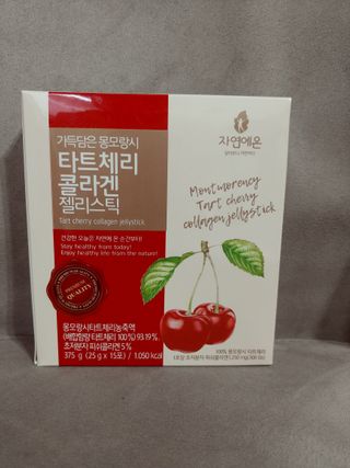자연에온 가득담은 몽모랑시 타트체리 콜라겐 젤리스틱 — 4점을 준 리뷰어가 2021년 1월 올린 사용 사진
