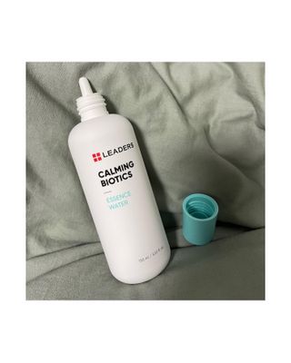 리더스코스메틱 리더스 카밍 바이오틱스 에센스 워터 — 5점을 준 리뷰어가 2022년 1월 올린 사용 사진
