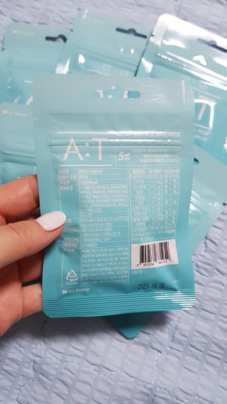 입 냄새 완화에 도움을 주는 에티켓 캔디 앳캔디 스트롱민트 — 5점을 준 리뷰어가 2021년 1월 올린 사용 사진