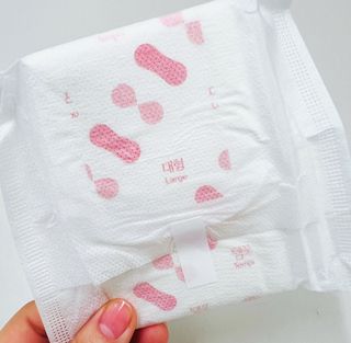 나우[템포] 템포 패드 내추럴 순면 생리대 SET(중형 슬림 + 대형 + 라이너) — 5점을 준 리뷰어가 2024년 4월 올린 사용 사진