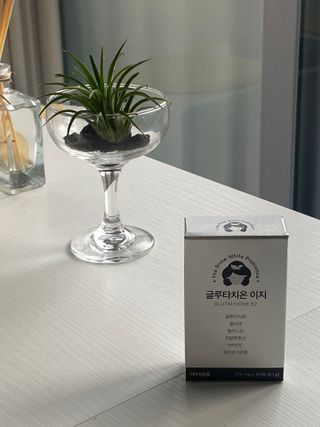 메디포스트 모비타 글루타치온 이지 필름형 30매 — 3.5점을 준 리뷰어가 2022년 11월 올린 사용 사진