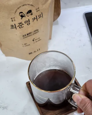 소담스퀘어 상암 최준영 커피 초코 블렌드(홀빈/드립분쇄 택 1) — 5점을 준 리뷰어가 2022년 11월 올린 사용 사진