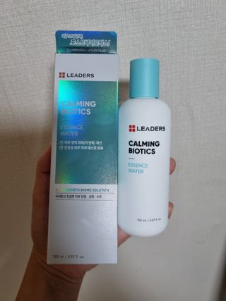 리더스코스메틱 리더스 카밍 바이오틱스 에센스 워터 — 5점을 준 리뷰어가 2021년 8월 올린 사용 사진