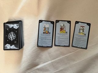 워터멜론컴퍼니 배우지 않고서도 할 수 있는 세상에 없던 셀프 타로카드 / 타로메이트 — 5점을 준 리뷰어가 2022년 12월 올린 사용 사진