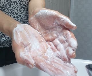 메르센보떼 레드파인 모이스춰 클렌징 폼 170ml — 5점을 준 리뷰어가 2022년 8월 올린 사용 사진