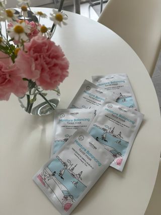 세뚜아(Cettua) [세뚜아] 모이스처 밸런싱 페이셜 마스크 Cettua Moisture Balancing Facial Mask 5매 — 4.5점을 준 리뷰어가 2024년 4월 올린 사용 사진