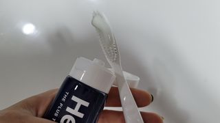 헬리덴티 더 플러스 치약 — 5점을 준 리뷰어가 2021년 3월 올린 사용 사진