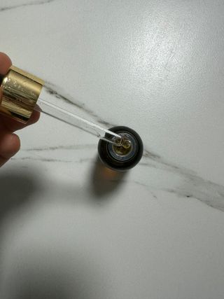 스킨큐어 산다화 비타민c 화이트닝 에센스 30ml — 5점을 준 리뷰어가 2024년 1월 올린 사용 사진