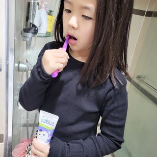 닥터데디스 안심불소 튼튼치약(청포도, 민트 중 택 1) 60g + 여행용 미니 치약 15g — 5점을 준 리뷰어가 2022년 9월 올린 사용 사진