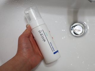 [바이로담] 저자극 약산성버블 폼 폼클렌징 150ml — 5점을 준 리뷰어가 2021년 3월 올린 사용 사진
