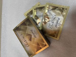 건강누리인터내셔날 레아라 다이아포스 슬리핑 아이패치 골드 & 물광 아이패치 [14회분/총 28매] — 5점을 준 리뷰어가 2022년 6월 올린 사용 사진