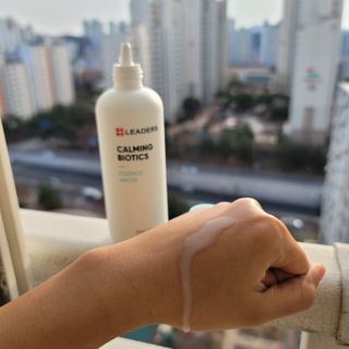 리더스코스메틱 리더스 카밍 바이오틱스 에센스 워터 — 4.5점을 준 리뷰어가 2021년 2월 올린 사용 사진