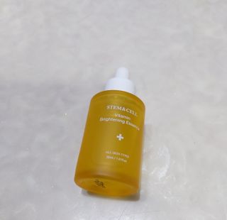 체르엠 스템앤셀 비타민 브라이트닝 에센스 30ml 1개 — 5점을 준 리뷰어가 2022년 3월 올린 사용 사진