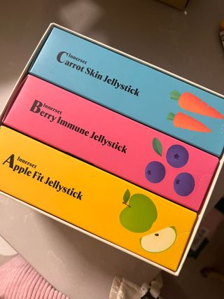 맛있게 골라먹는 이너셋 ABC젤리스틱 이너뷰티젤리 3종세트 15포X3박스 — 5점을 준 리뷰어가 2023년 4월 올린 사용 사진