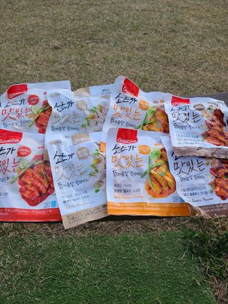 굽네몰 [굽네] 소스가 맛있는 닭가슴살 슬라이스 4종 — 5점을 준 리뷰어가 2021년 4월 올린 사용 사진
