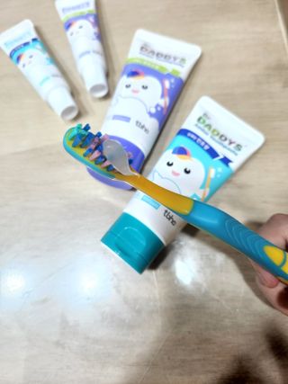 닥터데디스 안심불소 튼튼치약(청포도, 민트 중 택 1) 60g + 여행용 미니 치약 15g — 5점을 준 리뷰어가 2022년 8월 올린 사용 사진