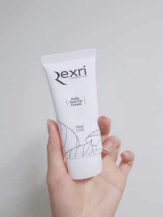 렉스리 데일리 톤업 크림 Rexri Daily Tone Up Cream — 5점을 준 리뷰어가 2022년 9월 올린 사용 사진