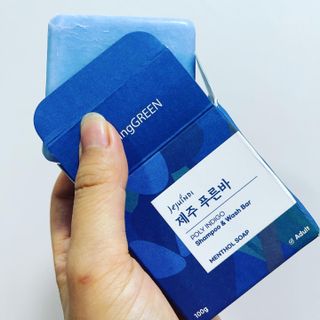 제주인디 제주 푸른바 폴리인디고 샴푸&워시 — 5점을 준 리뷰어가 2021년 12월 올린 사용 사진