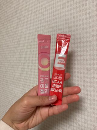 인디닥터 면역 생생 핑크 이뮨 젤리 + 타이탄 BCAA 프로틴 젤리스틱 — 5점을 준 리뷰어가 2022년 5월 올린 사용 사진