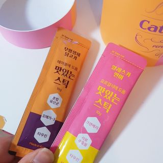 페페로니 맛있는 스틱 - 무항생제 닭고기 15개 + 원양선 참치 15개 — 5점을 준 리뷰어가 2021년 8월 올린 사용 사진