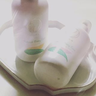 mom e 맘이 내추럴 베이비 케어 샴푸앤바스+로션 — 5점을 준 리뷰어가 2021년 1월 올린 사용 사진