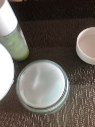 김정문알로에 큐어 큐어 알로에 리프레쉬 젤리 세럼, 큐어 알로에 하이드로 젤리 크림 — 5점을 준 리뷰어가 2021년 2월 올린 사용 사진