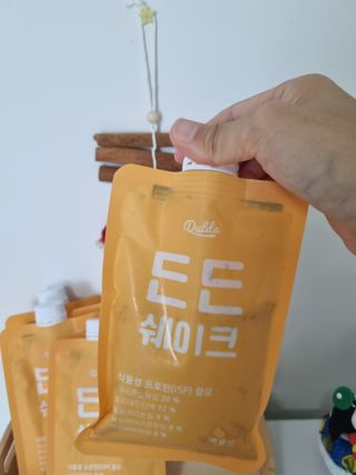 [덜다] 든든 식물성 단백질 쉐이크 40g X 7입 (곡물/딸기) — 5점을 준 리뷰어가 2023년 7월 올린 사용 사진