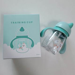 유비맘 트라이탄 코니빨대컵_컬러 랜덤 발송 — 5점을 준 리뷰어가 2021년 3월 올린 사용 사진