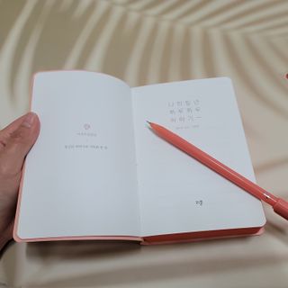 리훈 2023년 이야기다이어리 숏 날짜형 — 5점을 준 리뷰어가 2022년 12월 올린 사용 사진