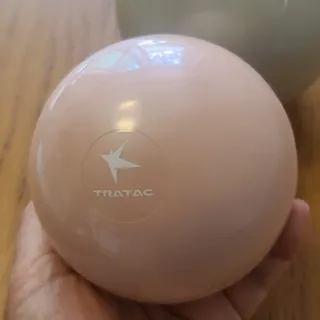 트라택 쿠셔닝 웨이트볼 0.5kg + 1kg SET — 4.5점을 준 리뷰어가 2022년 4월 올린 사용 사진