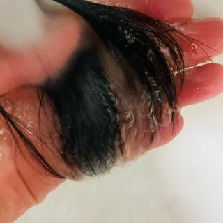 닥터시드 티트리 앤 라임 비건 지성케어 쿨 탈모 캡슐 트리트먼트 두피 팩 — 5점을 준 리뷰어가 2024년 7월 올린 사용 사진