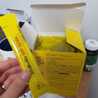 자연에온 경남제약 비타민 쉬머 저분자콜라겐 20g x 30포 — 4점을 준 리뷰어가 2021년 12월 올린 사용 사진