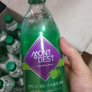 몽베스트 Montbest with Sparkling water Lime20병 — 5점을 준 리뷰어가 2021년 10월 올린 사용 사진