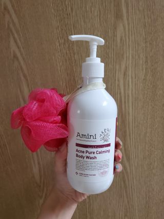 아미니 아크네 퓨어카밍 바디워시 500ml — 3점을 준 리뷰어가 2021년 7월 올린 사용 사진