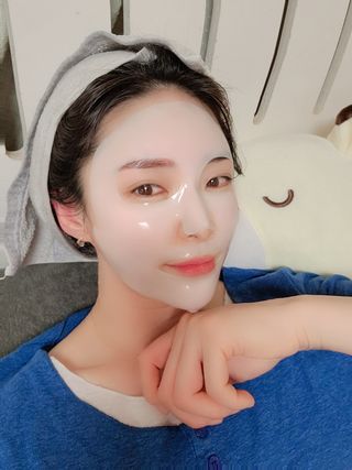 101스킨 영앤리치 하이드로겔 마스크팩 — 5점을 준 리뷰어가 2021년 2월 올린 사용 사진