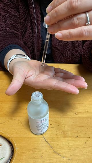 오투에니원 갈락토미세스 리바이탈라이징 프리미엄 화이트닝 에센스 50ml — 5점을 준 리뷰어가 2023년 2월 올린 사용 사진