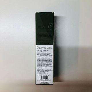 올리브 오일 스킨케어 컴퍼니 [OOSC] 보송보송한 내추럴리 너리시드 핸드크림 125ml — 4.5점을 준 리뷰어가 2021년 5월 올린 사용 사진