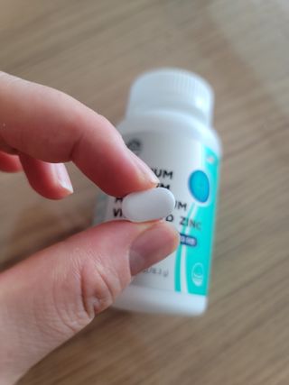 서울약사신협 네이처픽_칼슘마그네슘비타민D_1,305mg x 120캡슐 — 5점을 준 리뷰어가 2021년 9월 올린 사용 사진